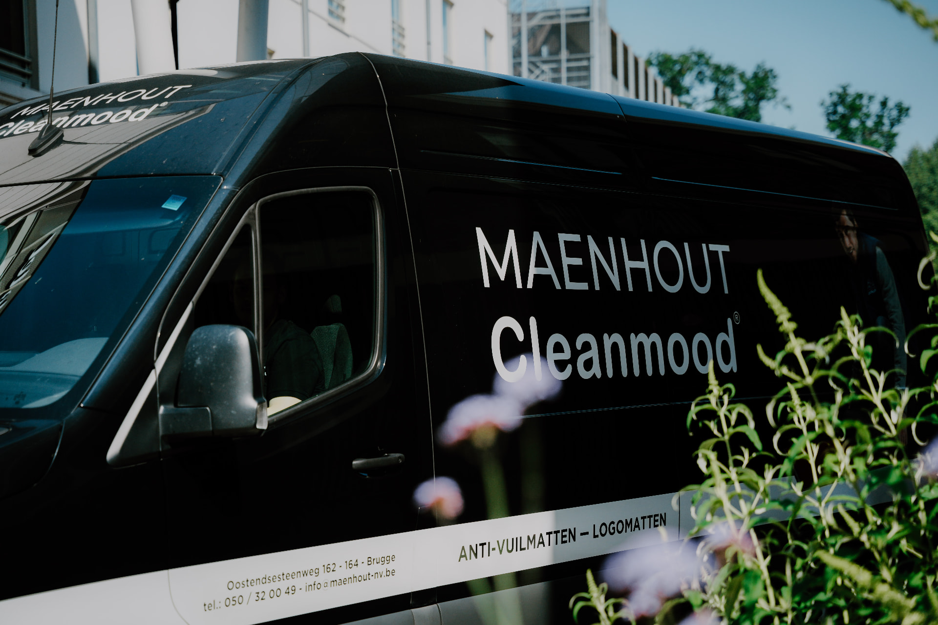 Bestelwagen van MAENHOUT Cleanmood in Brugge